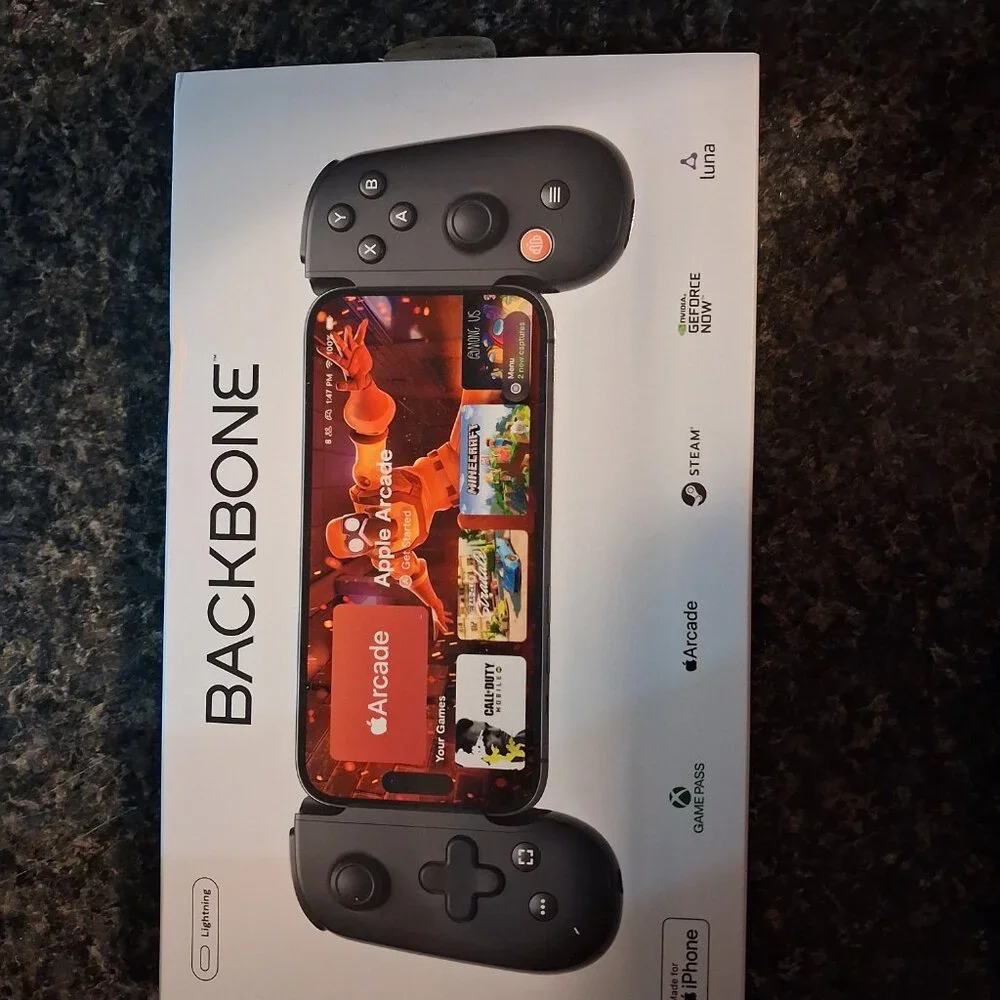 Backbone One Mobile Gaming Controller (Lightning Edition) - Picture 3 of 4